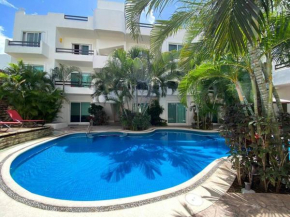 Penthouse 2BD 2BA with Private Rooftop and Jacuzzi